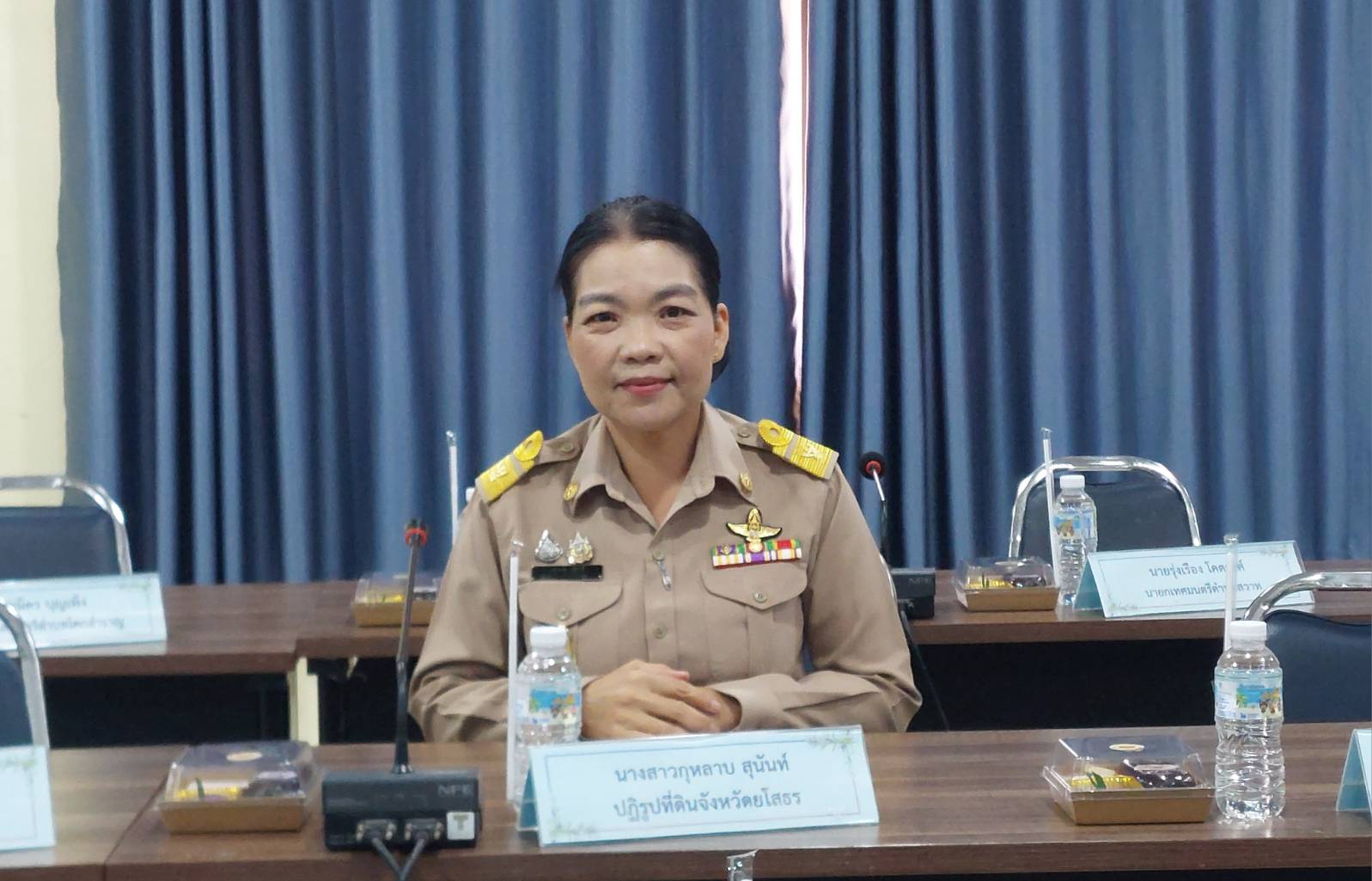 title - ส.ป.ก.ยโสธร ร่วมต้อนรับและรับมอบนโยบายและแนวทางการพัฒนาพื้นที่ตามนโยบายรัฐบาลและกระทรวงมหาดไทย จากรัฐมนตรีช่วยว่าการกระทรวงมหาดไทย (นายพลพีร์ สุวรรณฉวี)